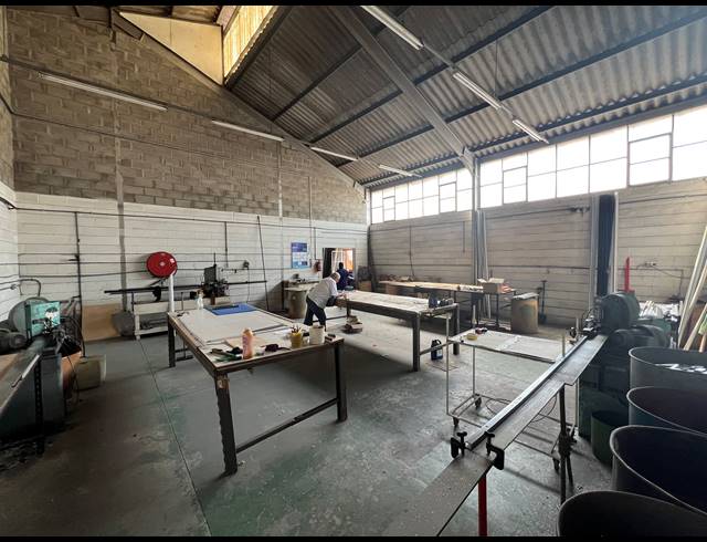 1,400M² WAREHOUSE FOR SALE IN BLACKHEATH INDUSTRIAL